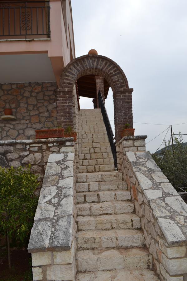 Villa Qarri クサミル エクステリア 写真